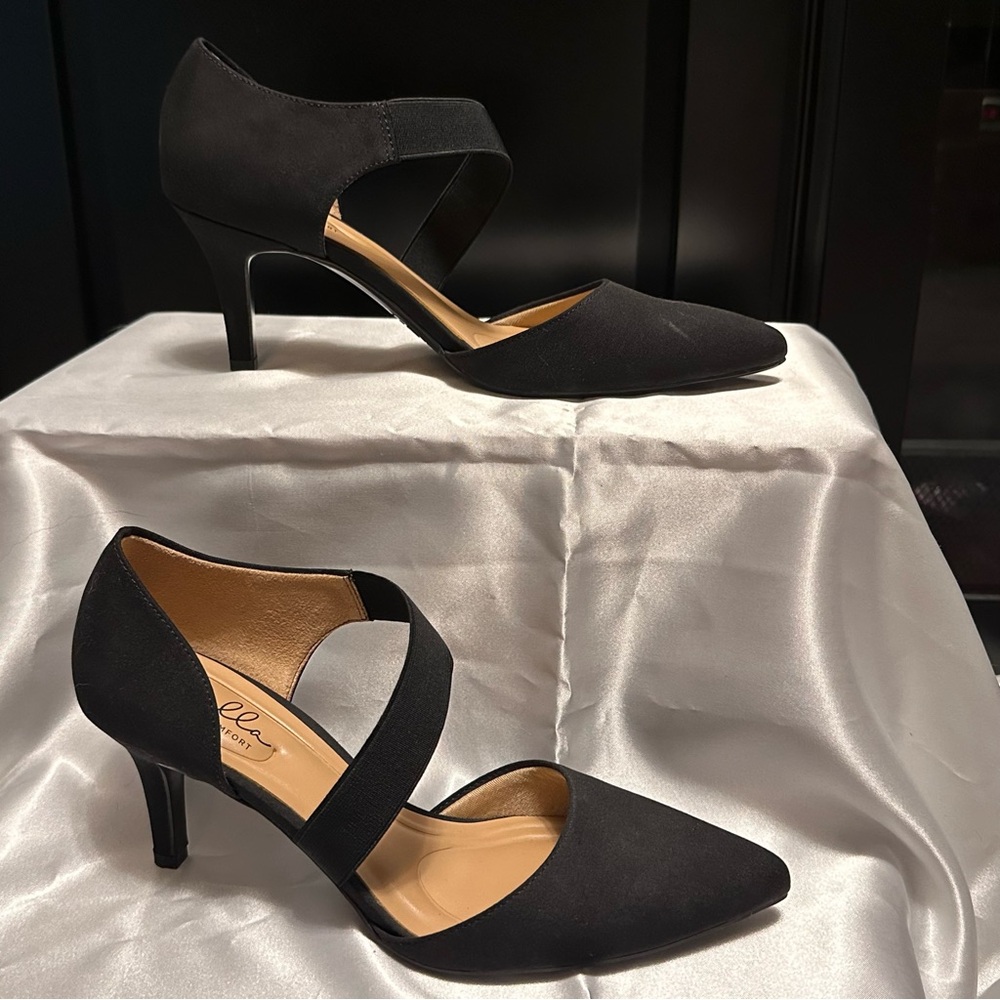 Abella Black Cross-Strap Heels